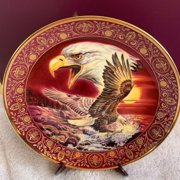 Franklin Mint Other - Shores of freedom eagle Franklin mint heirloom collection display plate